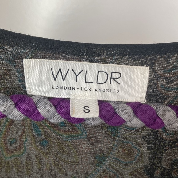 Floor length fall chiffon dress. It can tie to the front or back with a slit. - Picture 4 of 5